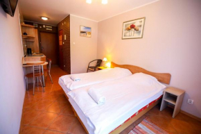 HoliApart Żeromskiego 2